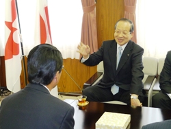 社業の発展と北海道への応援を熱く語る松沢社長