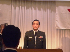 陸上自衛隊第７師団  岩田清文師団長の祝杯で開会しました。1