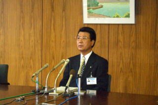 記者会見の写真1