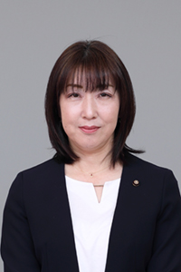 まつくら みか議員の顔写真