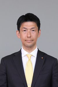 わたなべ けんたろう議員の顔写真