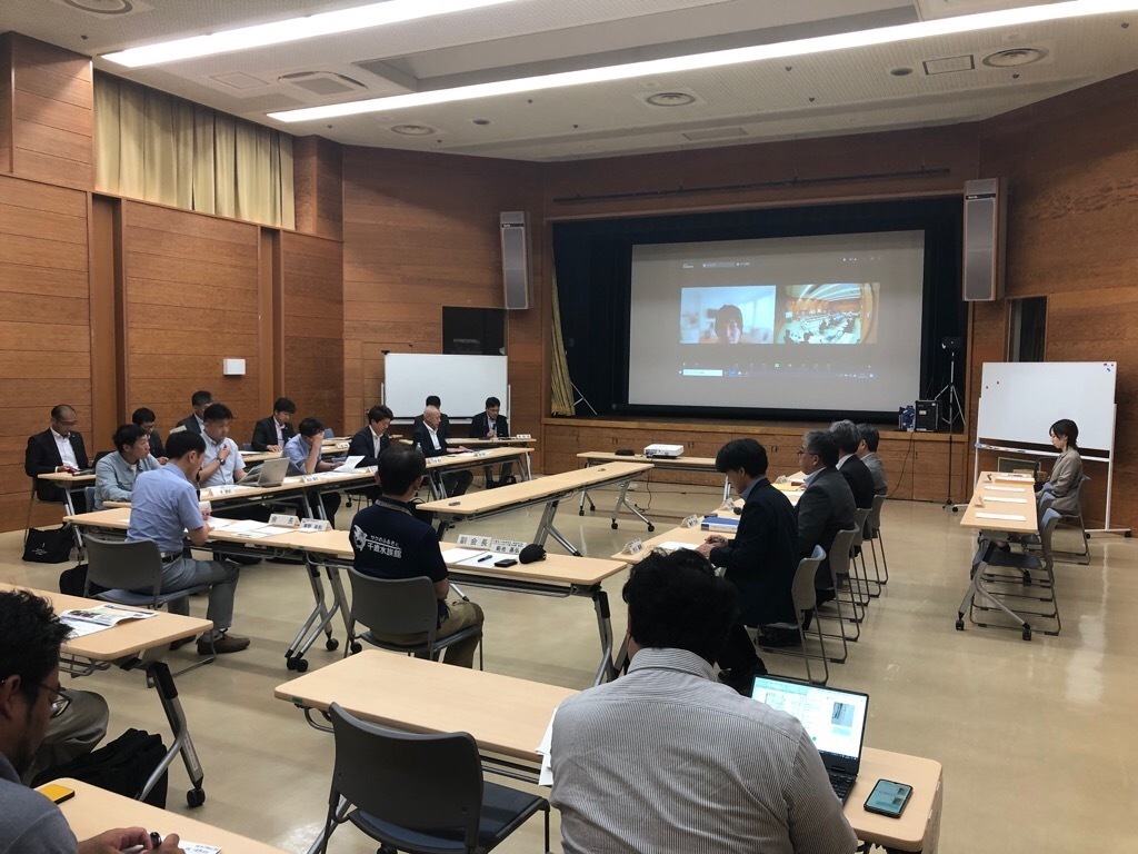 写真 検討会のようす4