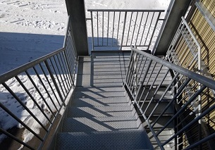 階段2の内部の写真