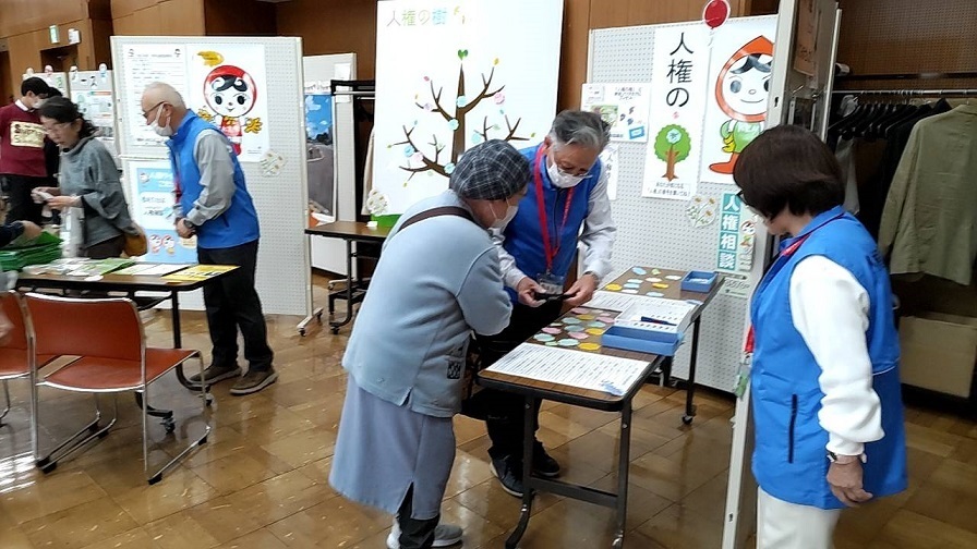 写真 啓発活動のようす1