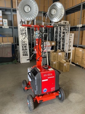 発電機付投光機の写真