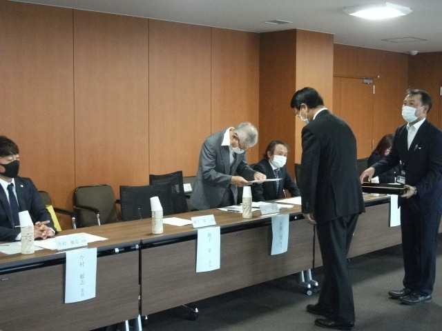 写真 委員会のようす1