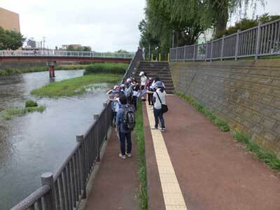 まちなか探検の写真 1日目のようす2