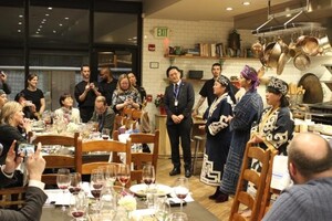 アトウッド基金主催夕食会の写真