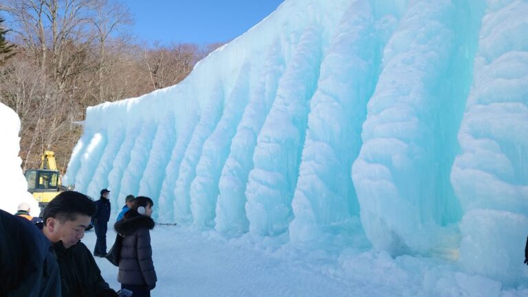 準備中の氷のオブジェの写真
