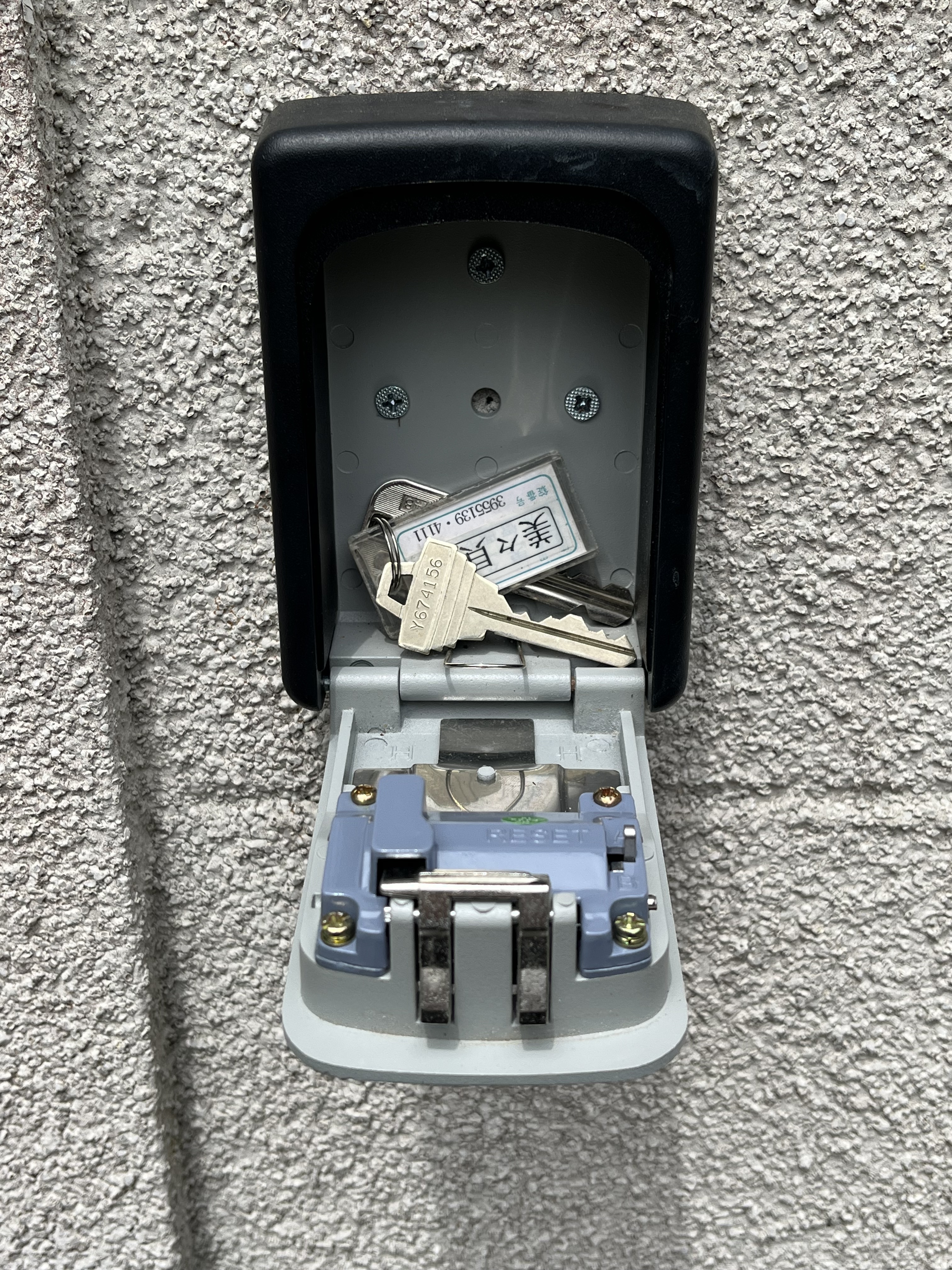 キーボックス内鍵置いた状態.jpg