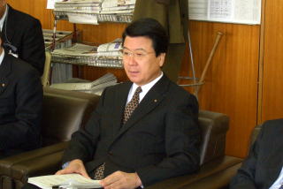 18年度予算記者発表写真