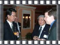 ベギッチ市長と総領事写真