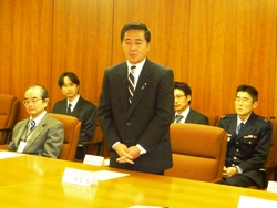 長島防衛大臣政務官からご挨拶をいただきました。