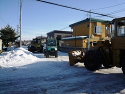 関係機関のご協力で除雪車等も出動