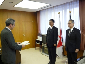 基本計画同意式のようす（市長室）