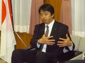 北海道の自衛隊の役割について熱く語られる副大臣