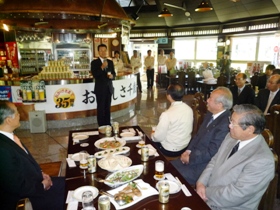 「初飲会」で乾杯の発声をさせていただきました。「おいしかったです！」