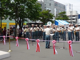 市民夏まつり開幕  「第７音楽隊」の演奏のようす