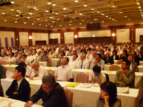 会場内は７５０名あまりの参加者により、空席がないほどの満席状態となりました。