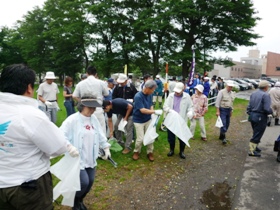 グリーンベルトでの作業のようす