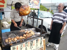 豚の丸焼き！おいしいですよ。