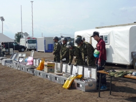 陸上自衛隊第１１普通科連隊による人命救助システム１型などの装備品展示（井上一第１１普通科連隊長もご参加いただきました。）