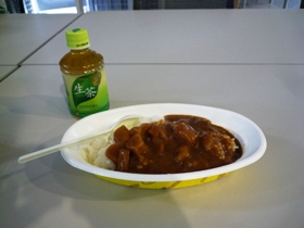 炊き出し訓練で作った昼食のカレーライス（とてもおいしい！） 