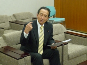 吉田泉財務大臣政務官