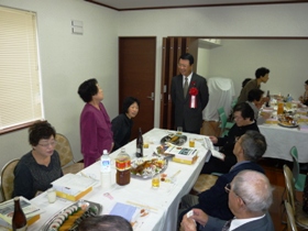 会場いっぱいの町内会の皆さんでお祝いしました