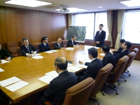 庁議のようす1