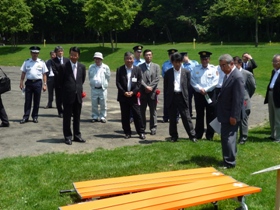 ベンチ担架（展示） 