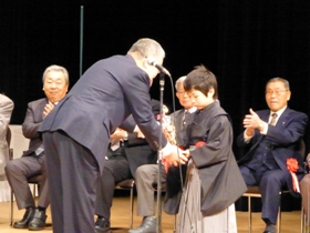 優勝杯返還  幼年の部