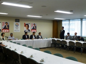 北海道選出国会議員の皆様に要望内容を説明しました