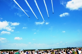 晴天の空に吸い込まれていくようです  