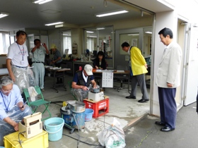 刃物研ぎの腕も熟練の域です