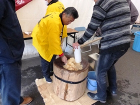 餅つきの様子