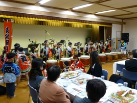 子ども達による和太鼓演奏