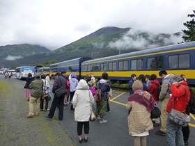 翌日、アラスカ鉄道でスワードへ