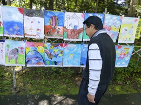 小学生の絵画展 